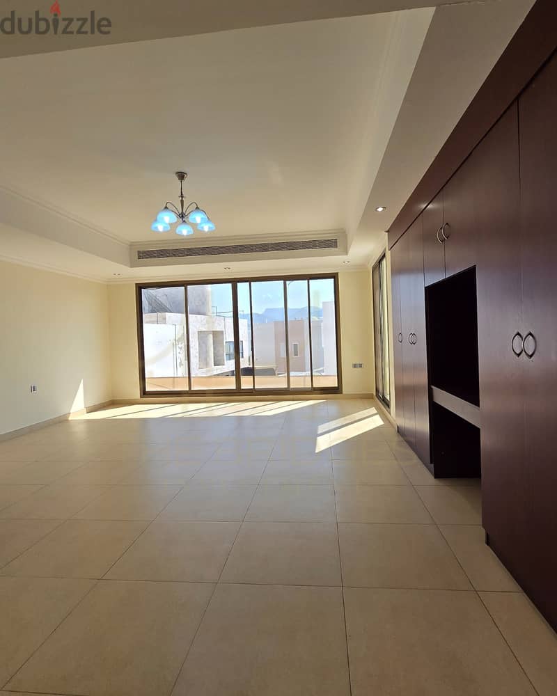 AL QURUM | LUXURIOUS 5+1BR VILLA WITH PRIVATE POOL 8