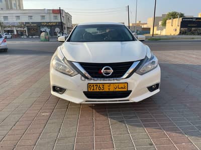 Nissan Altima 2018 Neat and CleN