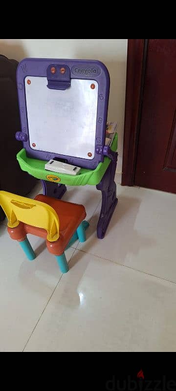 kids study table with white board and chair 1