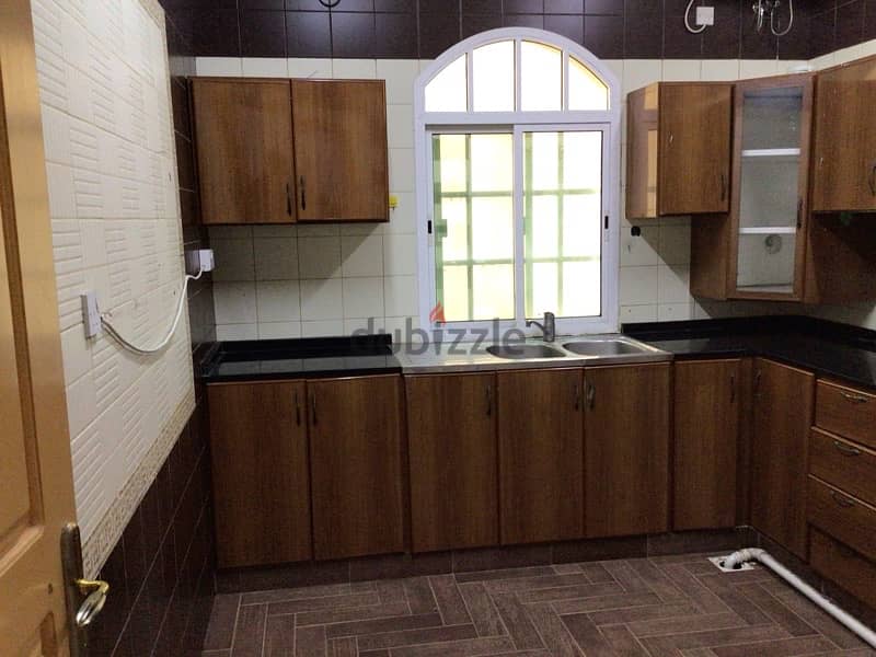 big 2 bhk flat with deluxe kitchen in Wattayah for rent near manam 3