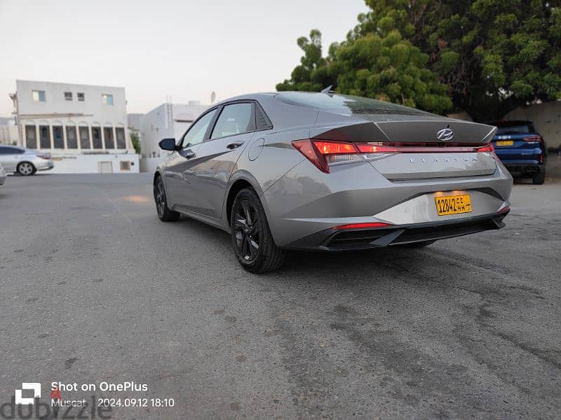 Hyundai Elantra SEL 2021 in excellent condition 5