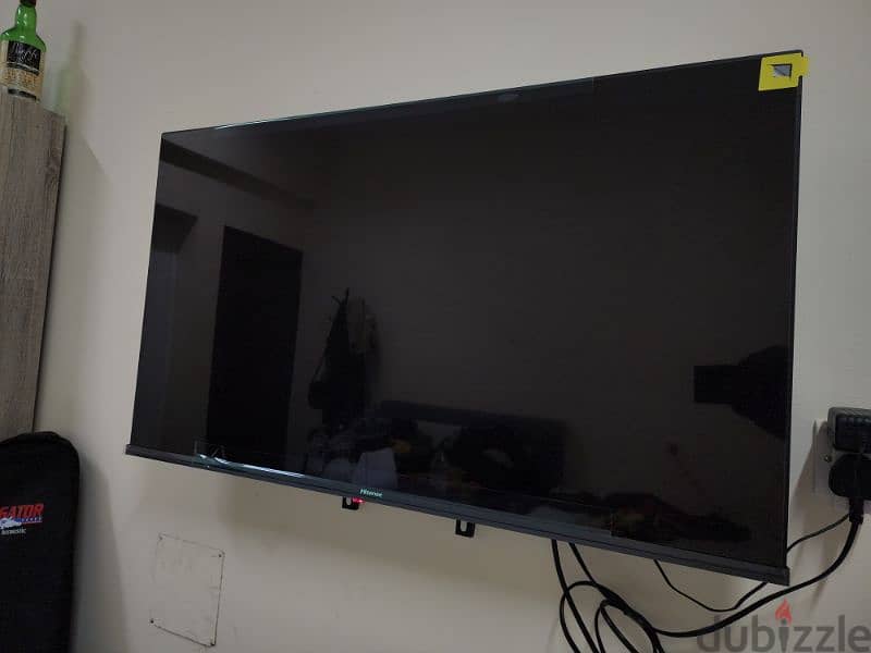 43" Hisense Smart TV 4