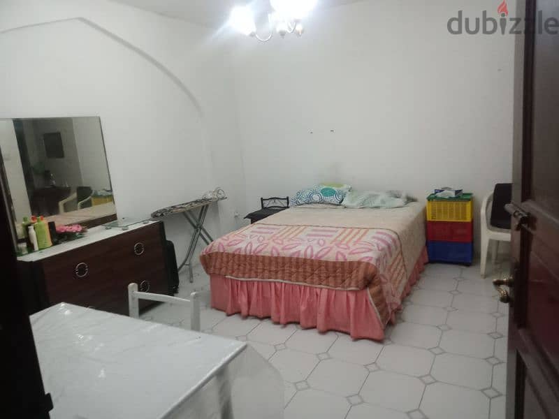 furnished rooms near swedish center  alkhuwair 1