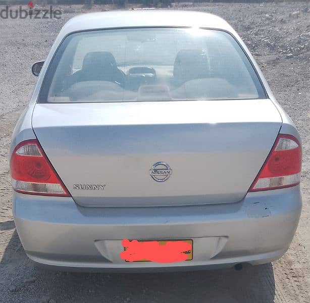 Nissan Sunny 2010 4