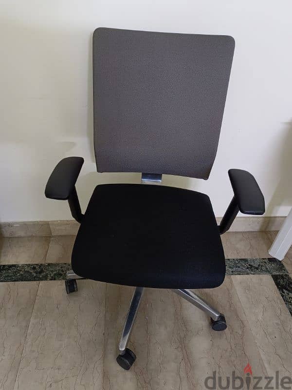 chair 0