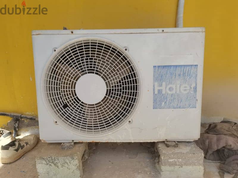 AC SAPLIT FOR SALE VERY GOOD CONDITION SAME NEW 1