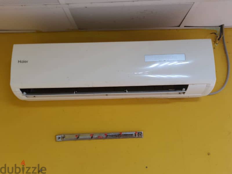 AC SAPLIT FOR SALE VERY GOOD CONDITION SAME NEW 2