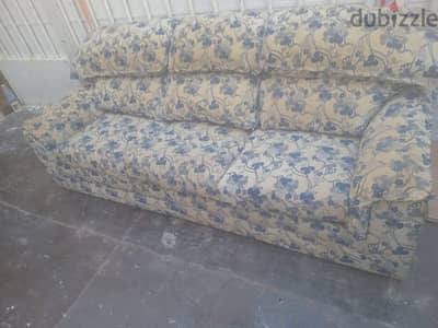 3 setar   sofa    for  shelling