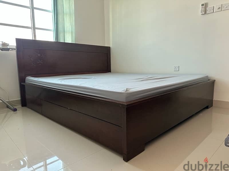 urgent saling bed with mattress and sofa 6