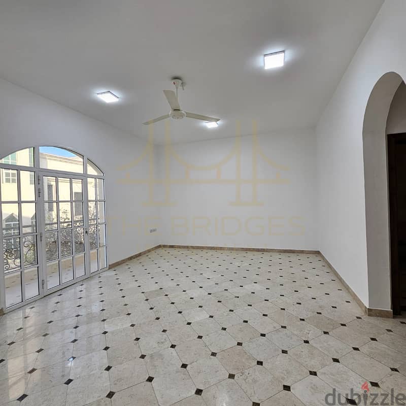 Beautiful 5+1 BR Compound Villa for Rent in Azaiba 2