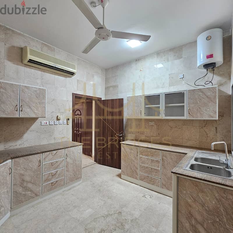 Beautiful 5+1 BR Compound Villa for Rent in Azaiba 6