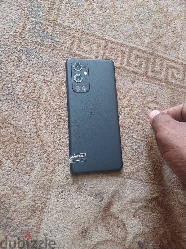 one plus 9 pro. 5g 12GB RAM 256gb. . Exchange only Apple 1