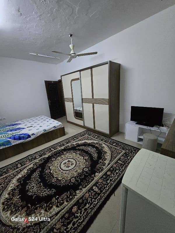 Room and bathroom only furnished behind City Centre 1