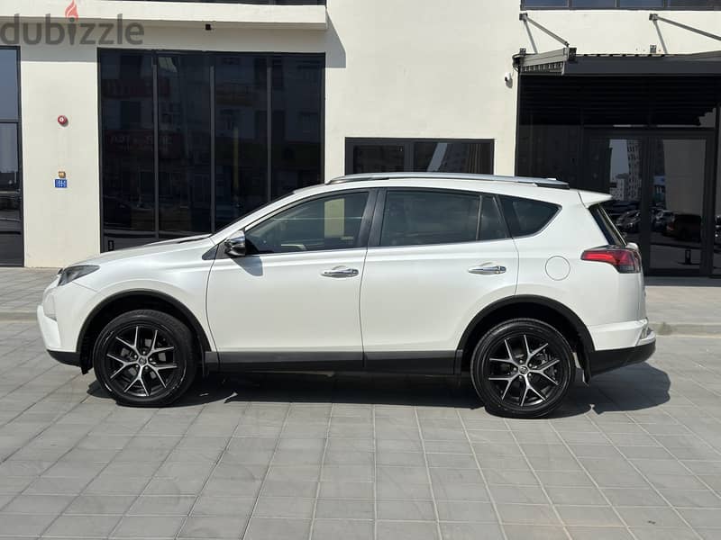 Toyota Rav 4 2018 VXR 2