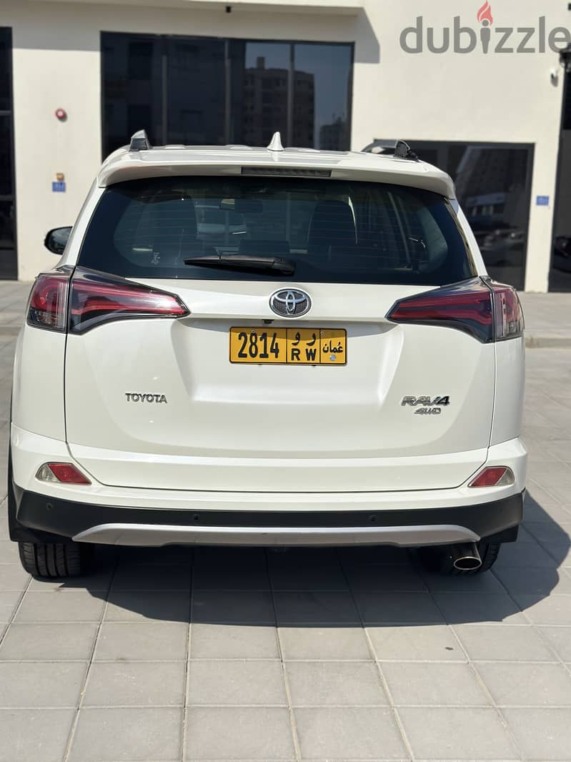 Toyota Rav 4 2018 VXR 4