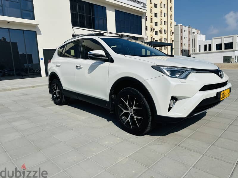 Toyota Rav 4 2018 VXR 5