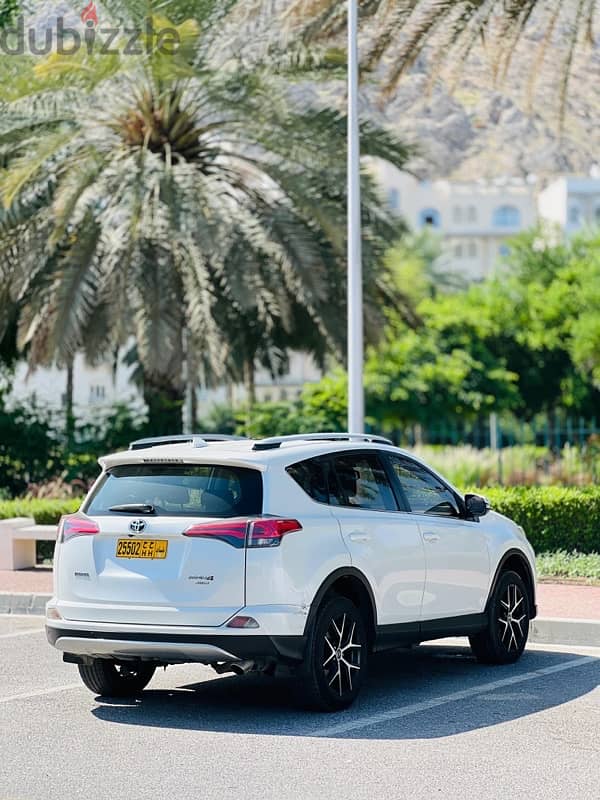 Toyota Rav 4 2018 8