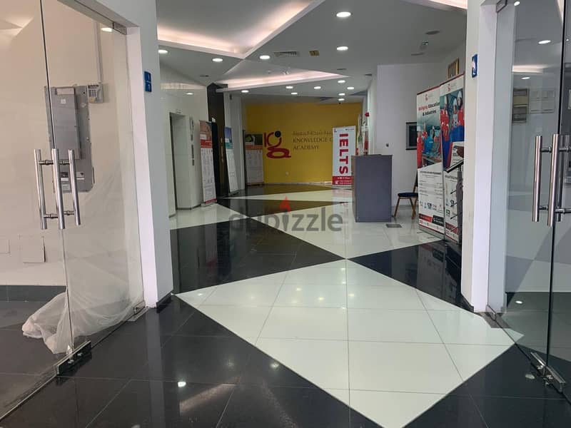 offices for rent located Madinat As Sultan Qaboos 3