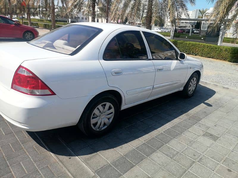 Nissan Sunny 2011 3