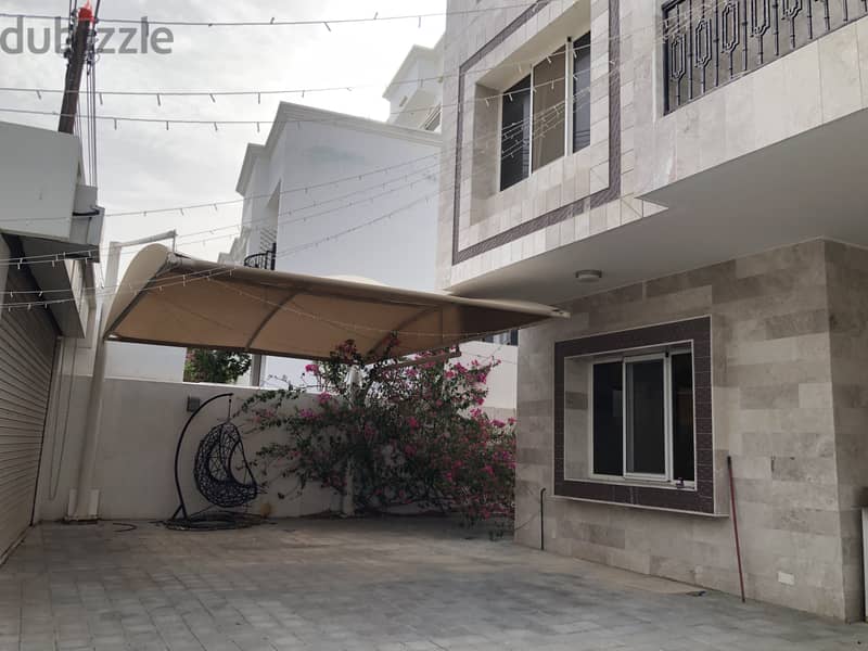 3Me12 Fabulous 5 BHK villa for rent in  Sultan Qaboos City(MQ) 0