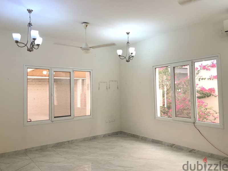 3Me12 Fabulous 5 BHK villa for rent in  Sultan Qaboos City(MQ) 2