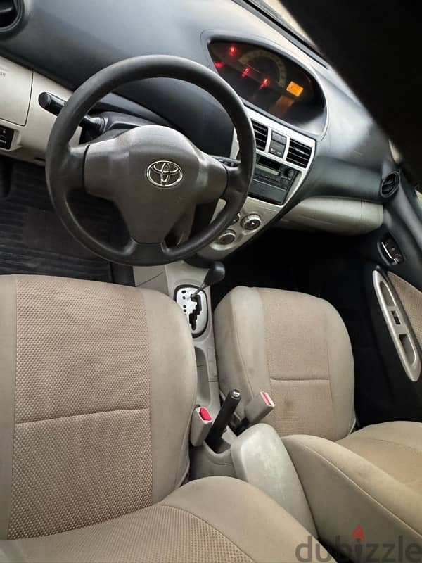 Toyota Yaris 2008 1