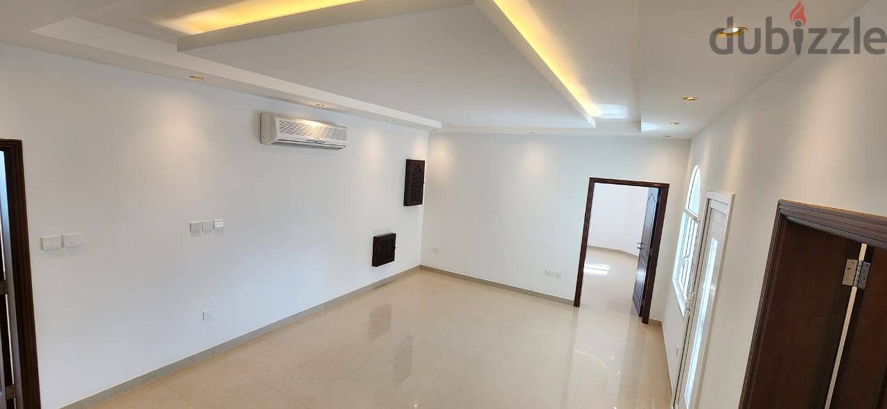 1ME7 Fully Renovated 5 Bhk Family Villa Complex For Rent in Azaiba 13