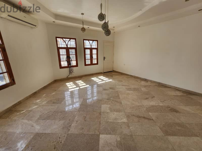 Spacious 4BHK Villa FOR RENT in Khuwair 33 near Hammer Gym PPV254 7