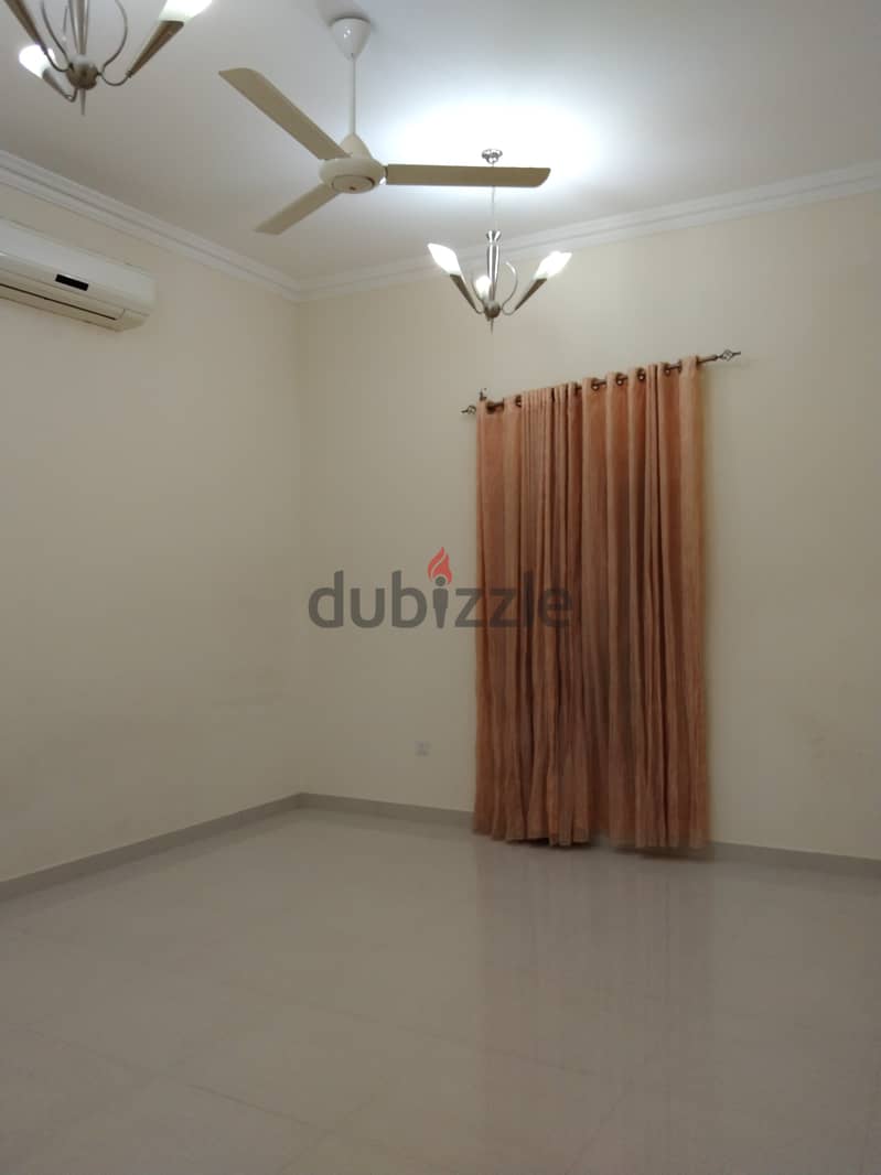 1ME9 Beautifull 4 Bhk Villa For Rent In Azaiba 11