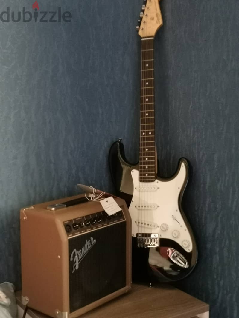 Speaker and electric guitar 4