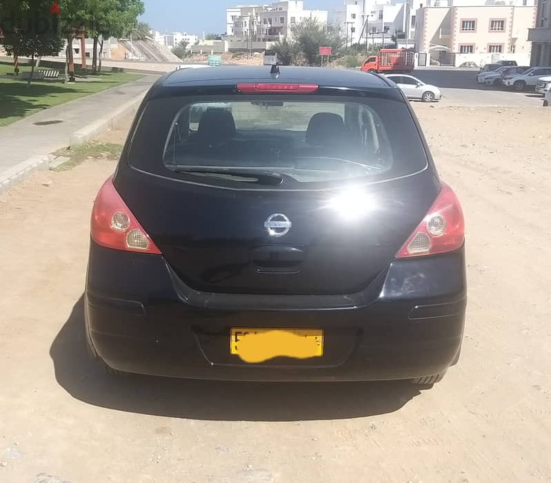 Nissan Versa 2009 . . . نيسان فيرسا 2009 4