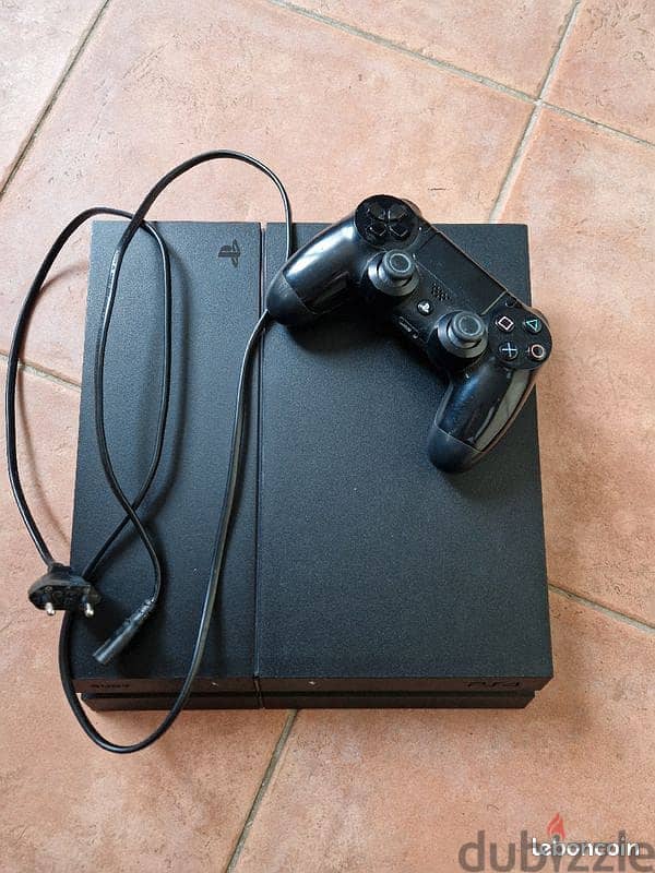 Playstation 4 interested message me Whatsapp 79784802 0