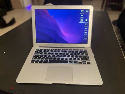 Excelent condition MacBook Air early 2015.