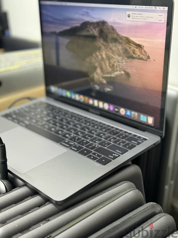 MacBook Pro 2017 with 16 Ram 1