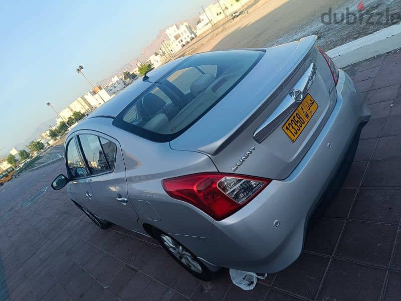 Nissan Sunny 2016 4