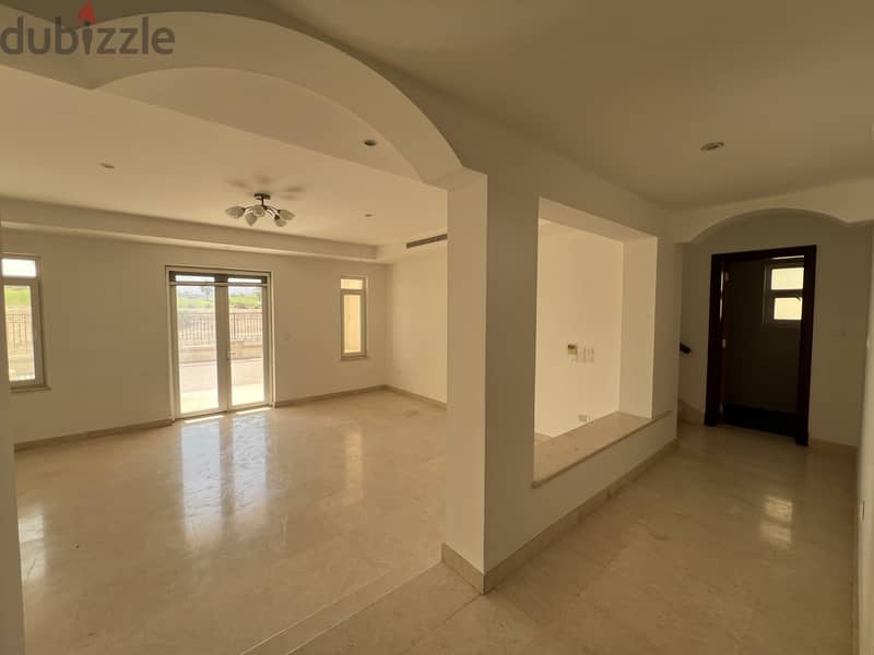 4 Bedroom Villa with Golf Course View for Rent 12