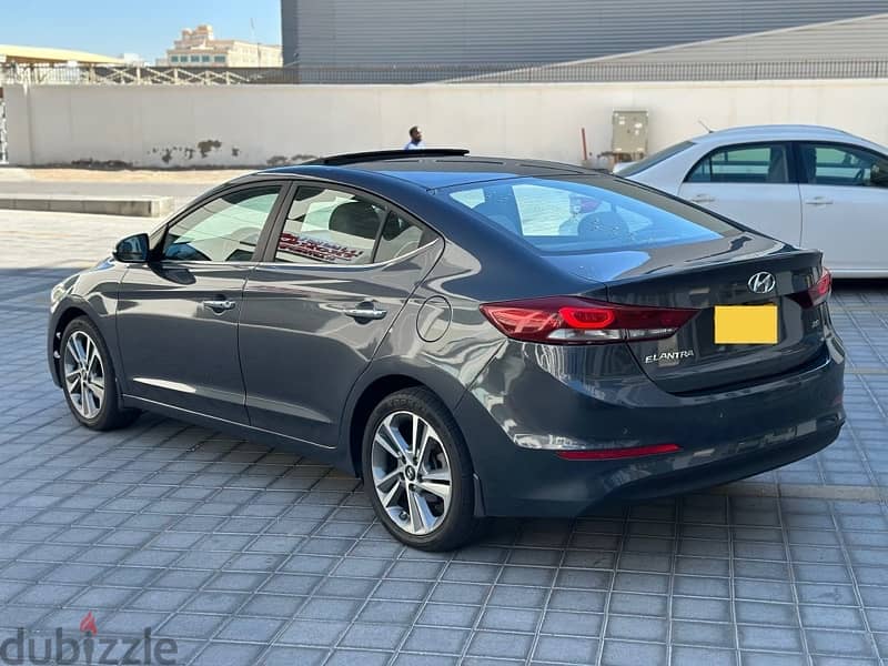 Hyundai Elantra 2017 Oman car 118000 km only 9