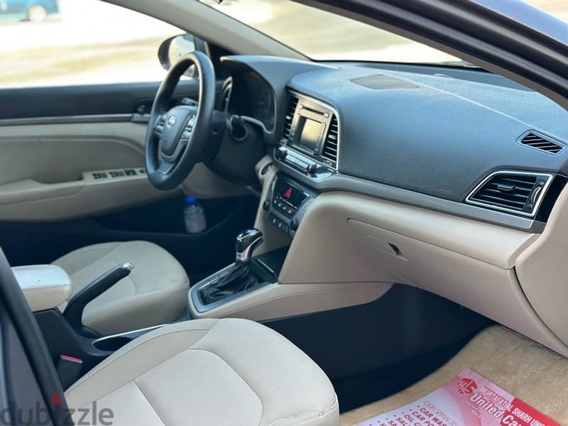 Hyundai Elantra 2017 Oman car 118000 km only 15