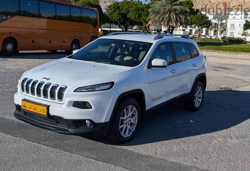 Jeep Cherokee 2016 Longitude (3.2L) 6 Cylinder  4WD (expat used) 3