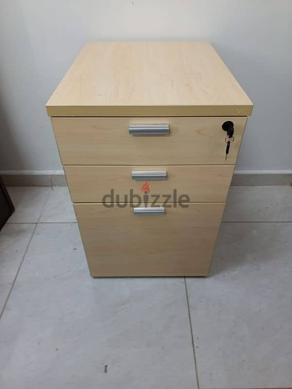 3 DRAWER CABINET WITH LOCK 3