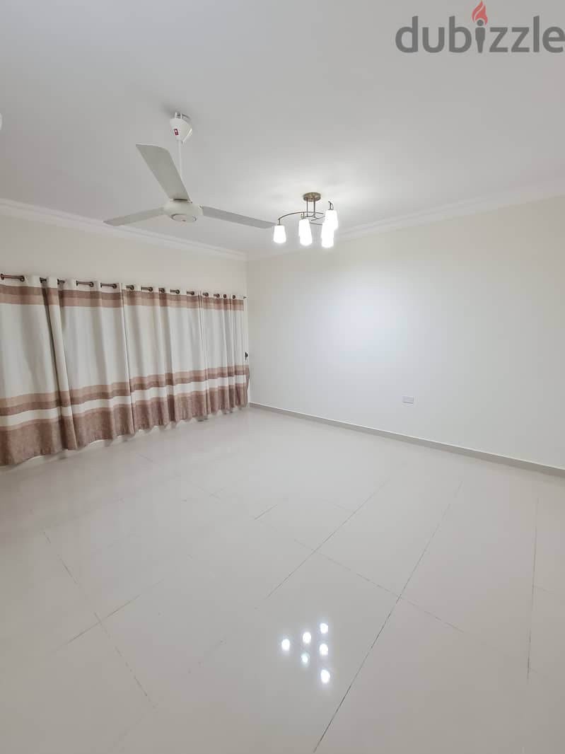 3 Bedroom for Rent Al Khuwair 7