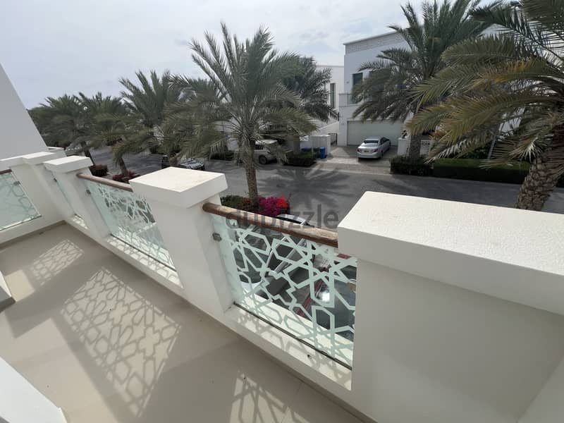 5 Bedroom Spacious Villa for Rent in Al Mouj 14