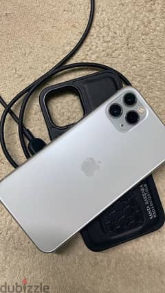 iPhone 11 Pro tra oman 0