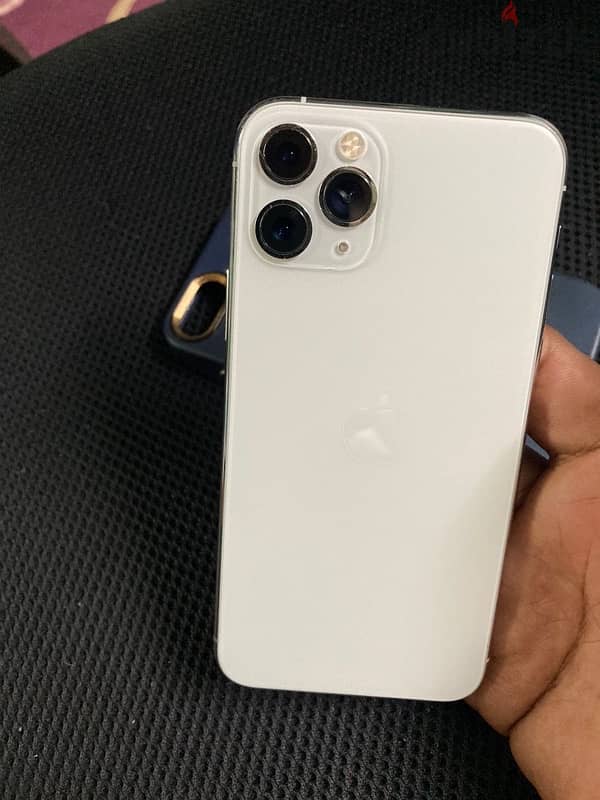 iPhone 11 Pro tra oman 2