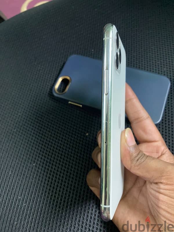 iPhone 11 Pro tra oman 6