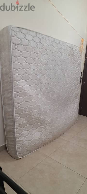 Used King Size Spring Bonded Mattress