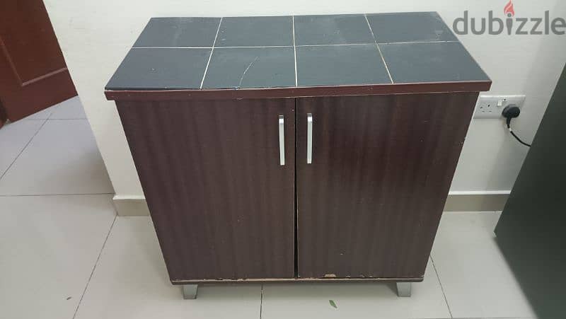 Gas stove table with 2 Rack cupboard 1