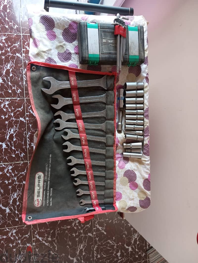 Car Garrage Tools & Equipments for Sale 14