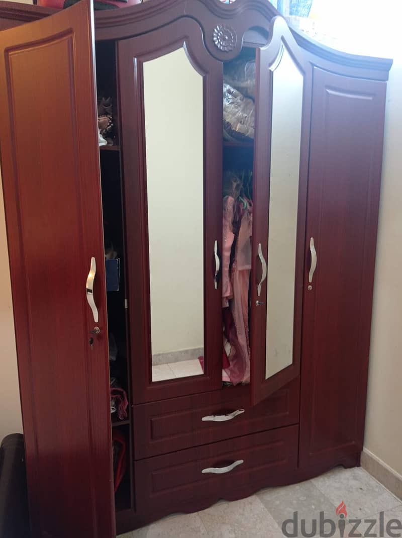 4-door wardrobe for sale 1