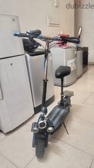 electric scooter chargable